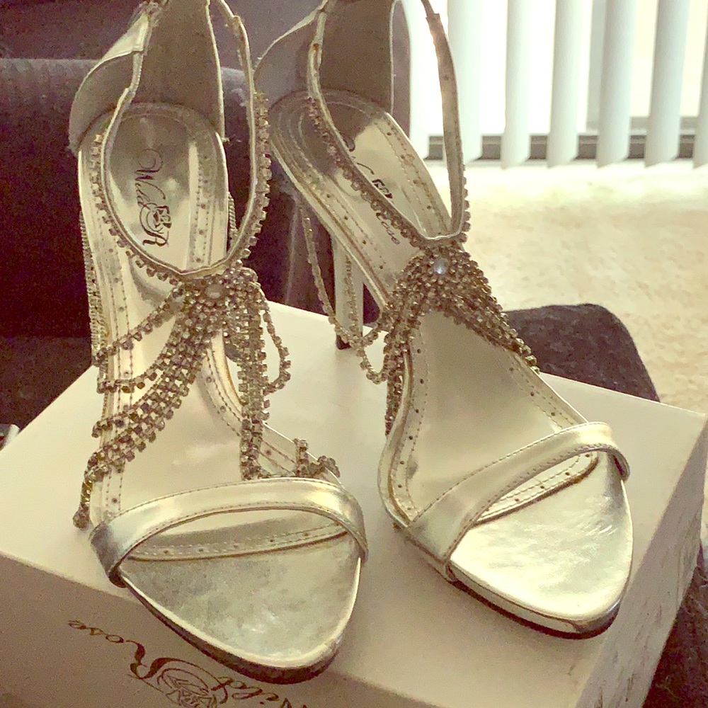 Sliver high heels